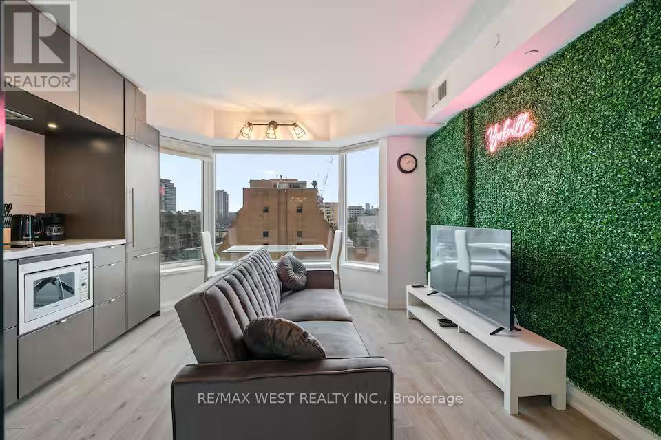 501 - 155 Yorkville Avenue, Toronto, Ontario M5R 0B4 - Photo 4 - C12936596