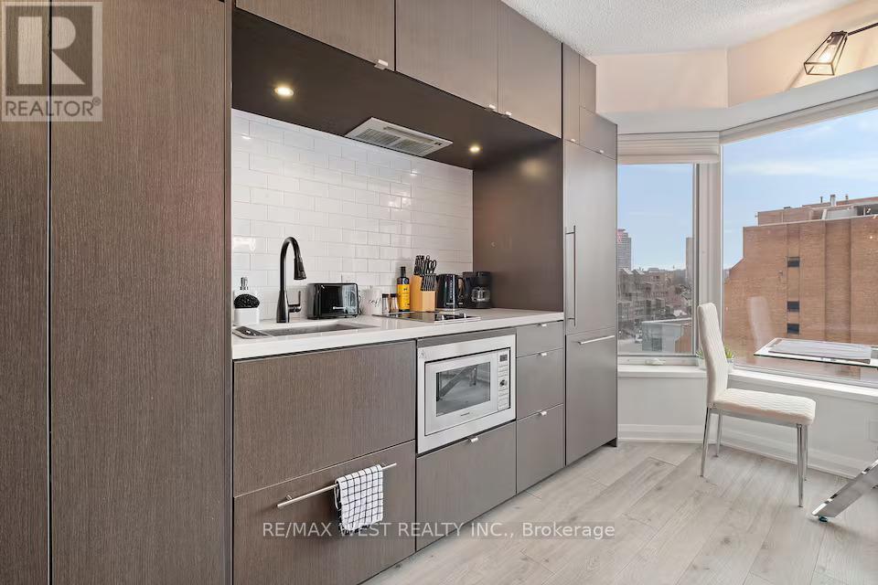 501 - 155 Yorkville Avenue, Toronto, Ontario M5R 0B4 - Photo 10 - C12936596