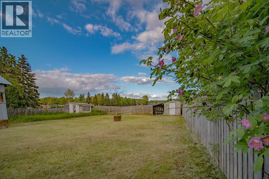 734 W 7th Avenue, Fort St. James, British Columbia  V0J 1P0 - Photo 30 - R3112782