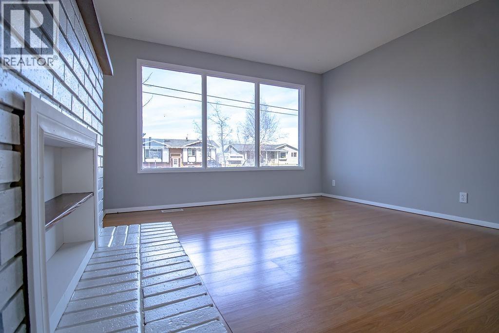 734 W 7th Avenue, Fort St. James, British Columbia  V0J 1P0 - Photo 2 - R3112782