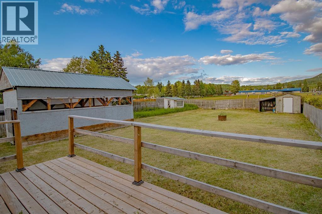 734 W 7th Avenue, Fort St. James, British Columbia  V0J 1P0 - Photo 32 - R3112782