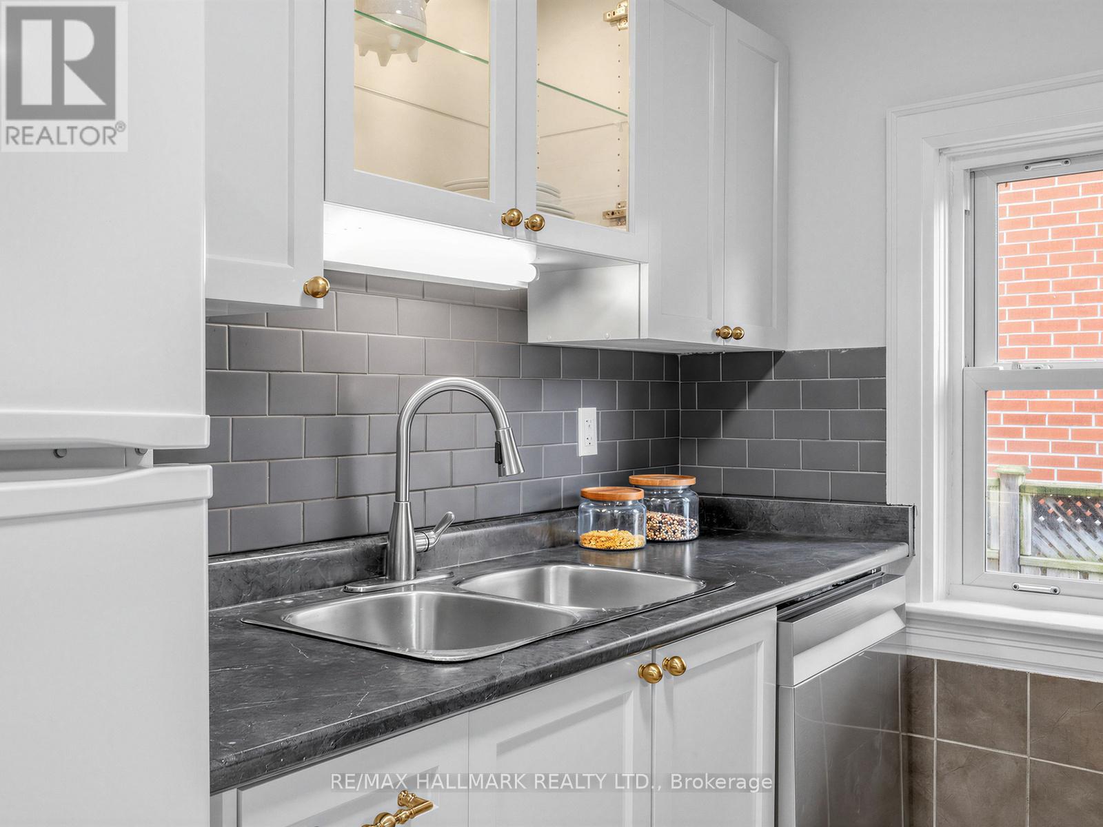 958 Greenwood Avenue, Toronto, Ontario  M4J 4C3 - Photo 14 - E13456118