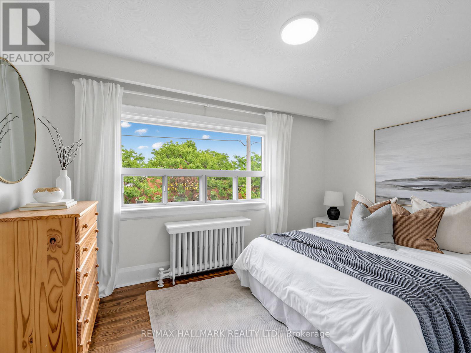 958 Greenwood Avenue, Toronto, Ontario  M4J 4C3 - Photo 19 - E13456118