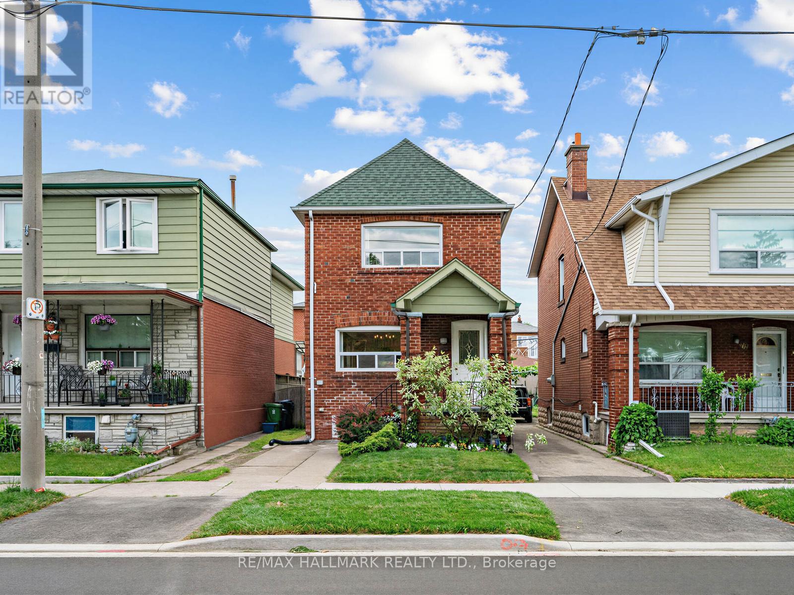 958 Greenwood Avenue, Toronto, Ontario  M4J 4C3 - Photo 2 - E13456118