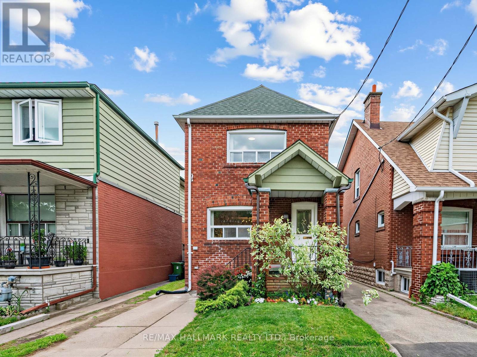 958 Greenwood Avenue, Toronto, Ontario  M4J 4C3 - Photo 3 - E13456118
