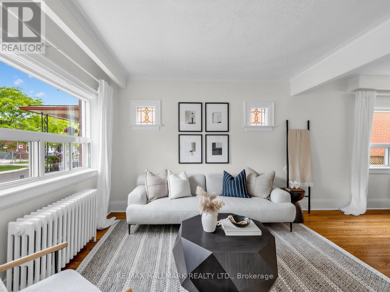 958 Greenwood Avenue, Toronto, Ontario  M4J 4C3 - Photo 5 - E13456118