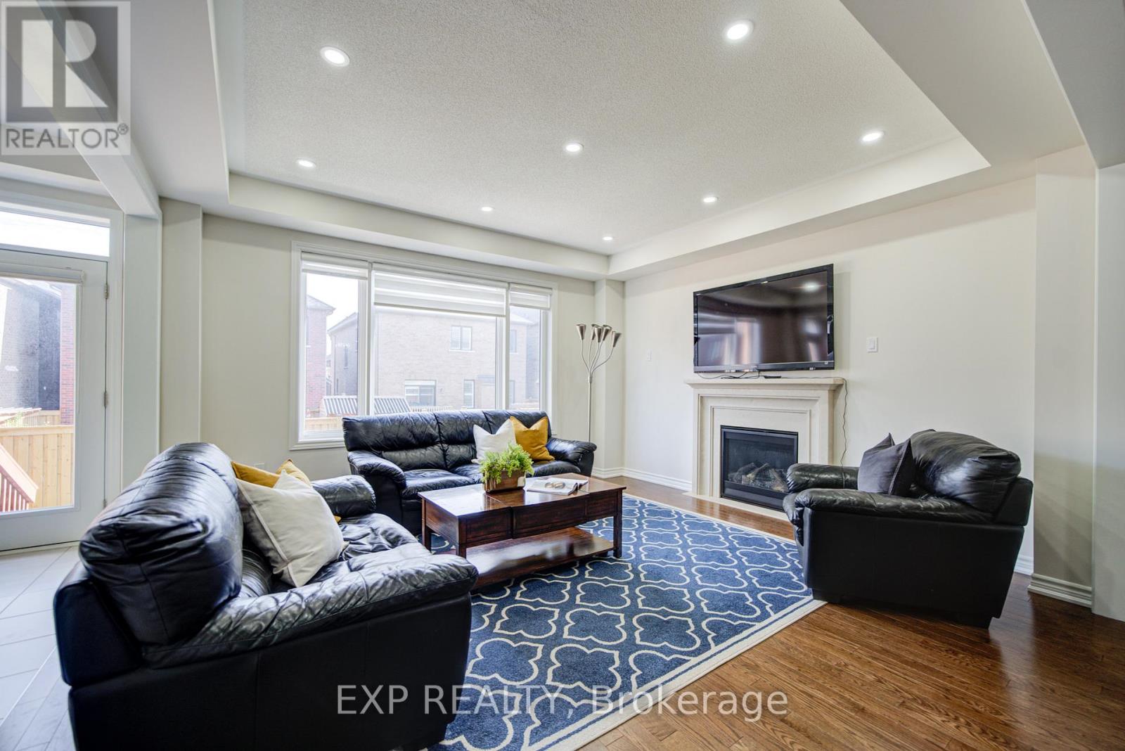 65 Marcel Brunelle Drive, Whitby, Ontario  L1P 0G9 - Photo 5 - E13456260