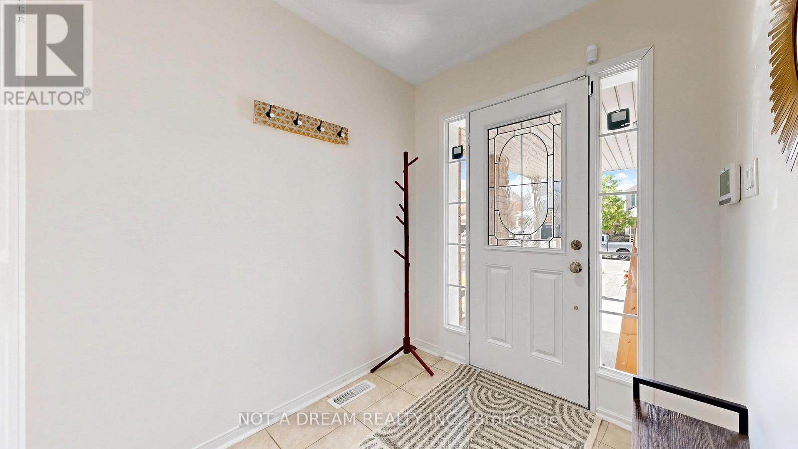47 Acorn Lane, Bradford West Gwillimbury (Bradford), Ontario  L3Z 0H5 - Photo 5 - N13456066