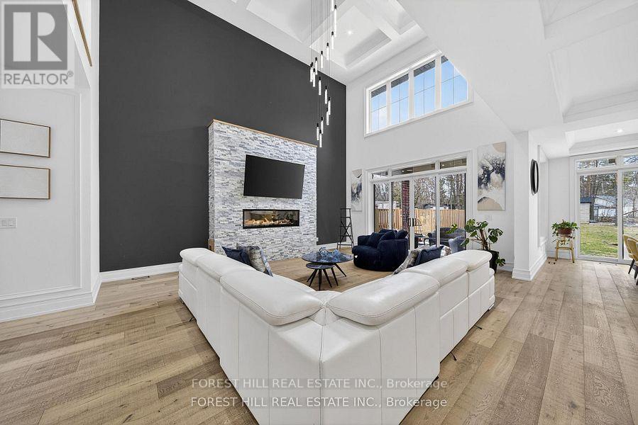2019 Lilac Drive, Innisfil, Ontario  L9S 1Y9 - Photo 8 - N13456152