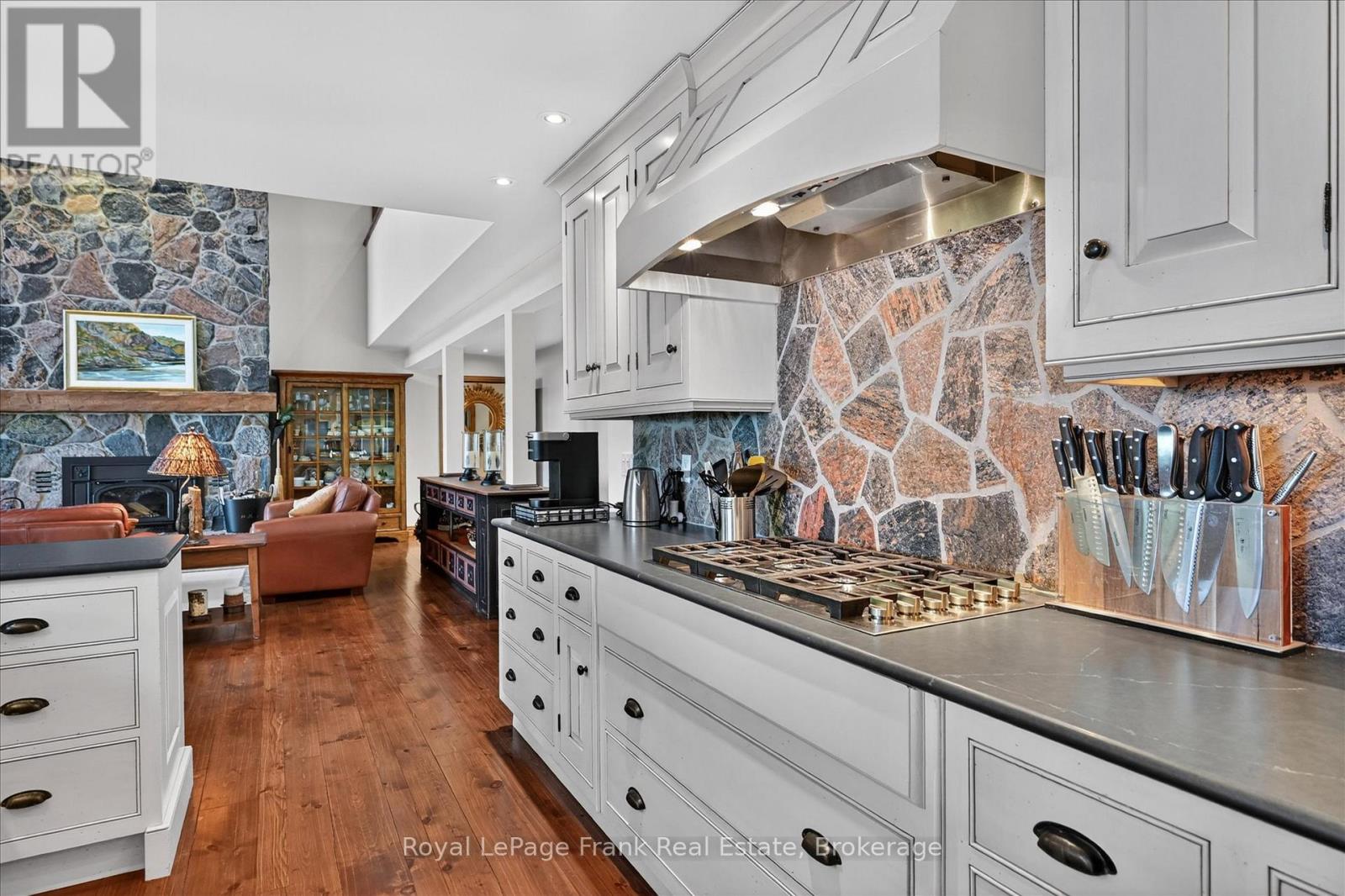 674 Birchview Road, Douro-Dummer, Ontario  K0L 2H0 - Photo 13 - X13221080