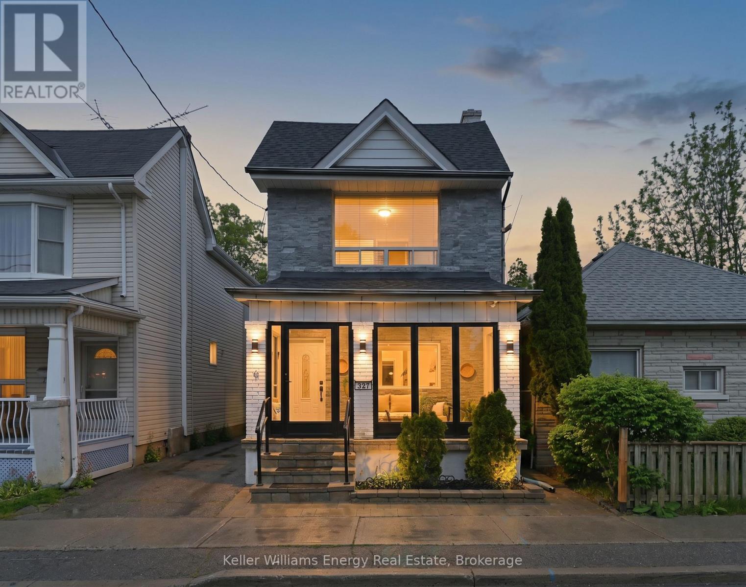 327 ALBERT STREET, Oshawa, Ontario
