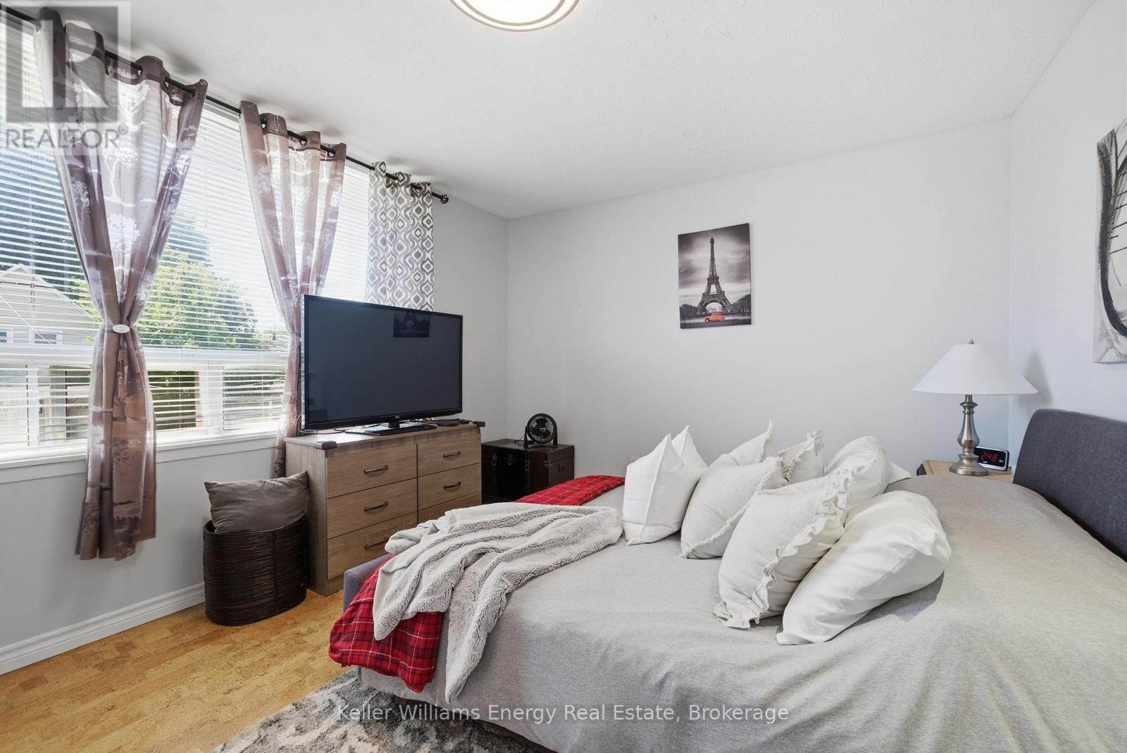 327 Albert Street, Oshawa, Ontario  L1H 4S2 - Photo 18 - E13456432