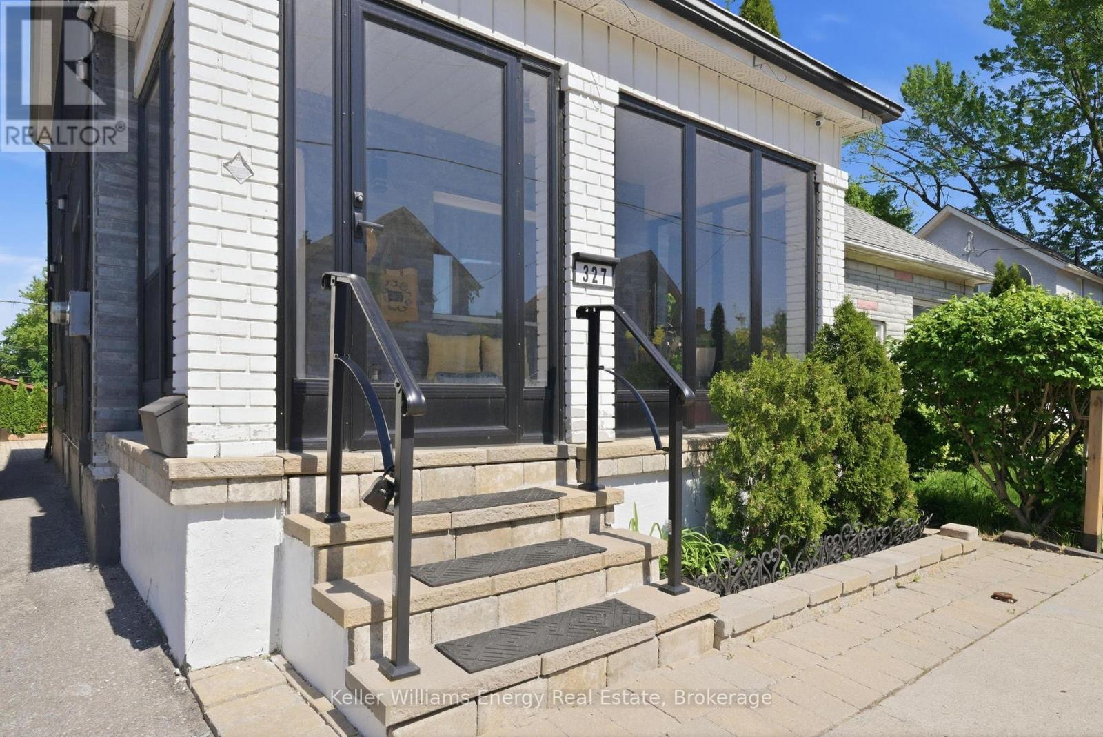 327 Albert Street, Oshawa, Ontario  L1H 4S2 - Photo 3 - E13456432