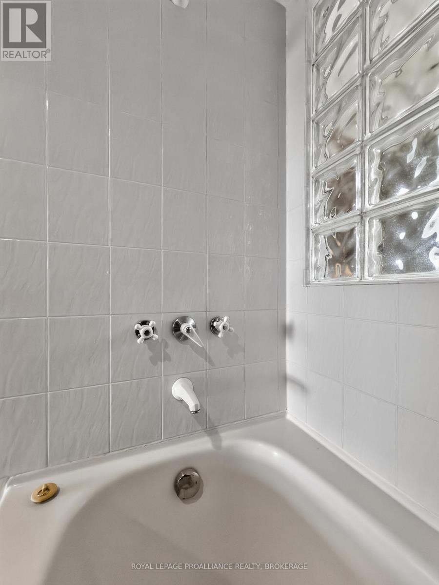 12 Rideau Street, Kingston, Ontario  K7K 2Z6 - Photo 16 - X13456312