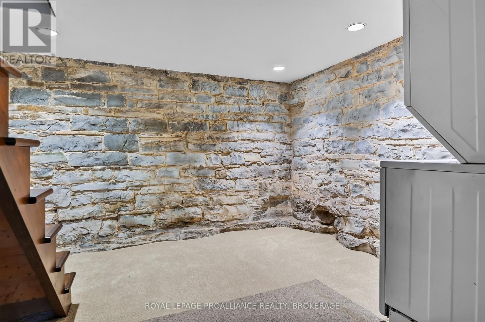 12 Rideau Street, Kingston, Ontario  K7K 2Z6 - Photo 29 - X13456312