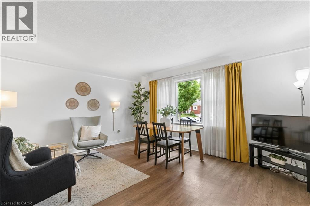 209 Bedford Road, Kitchener, Ontario  N2G 3A5 - Photo 5 - 40840222