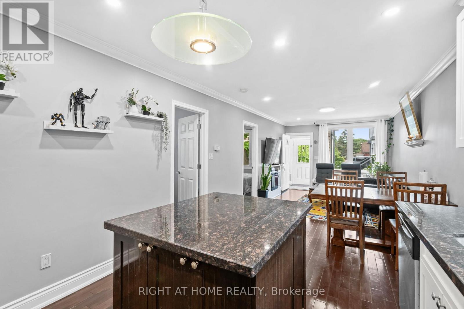 114 New Castle Street, Toronto, Ontario  M8Z 1C8 - Photo 10 - W13456080