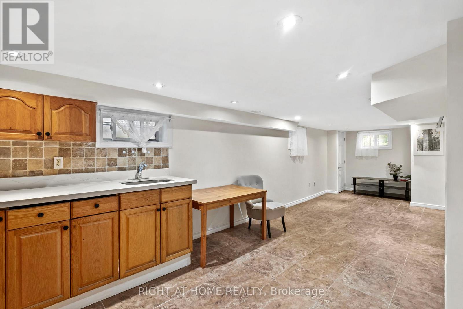 114 New Castle Street, Toronto, Ontario  M8Z 1C8 - Photo 26 - W13456080