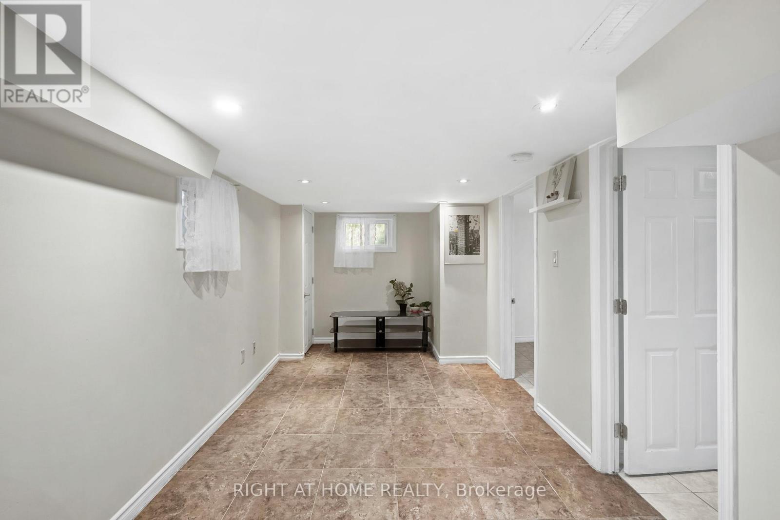 114 New Castle Street, Toronto, Ontario  M8Z 1C8 - Photo 28 - W13456080