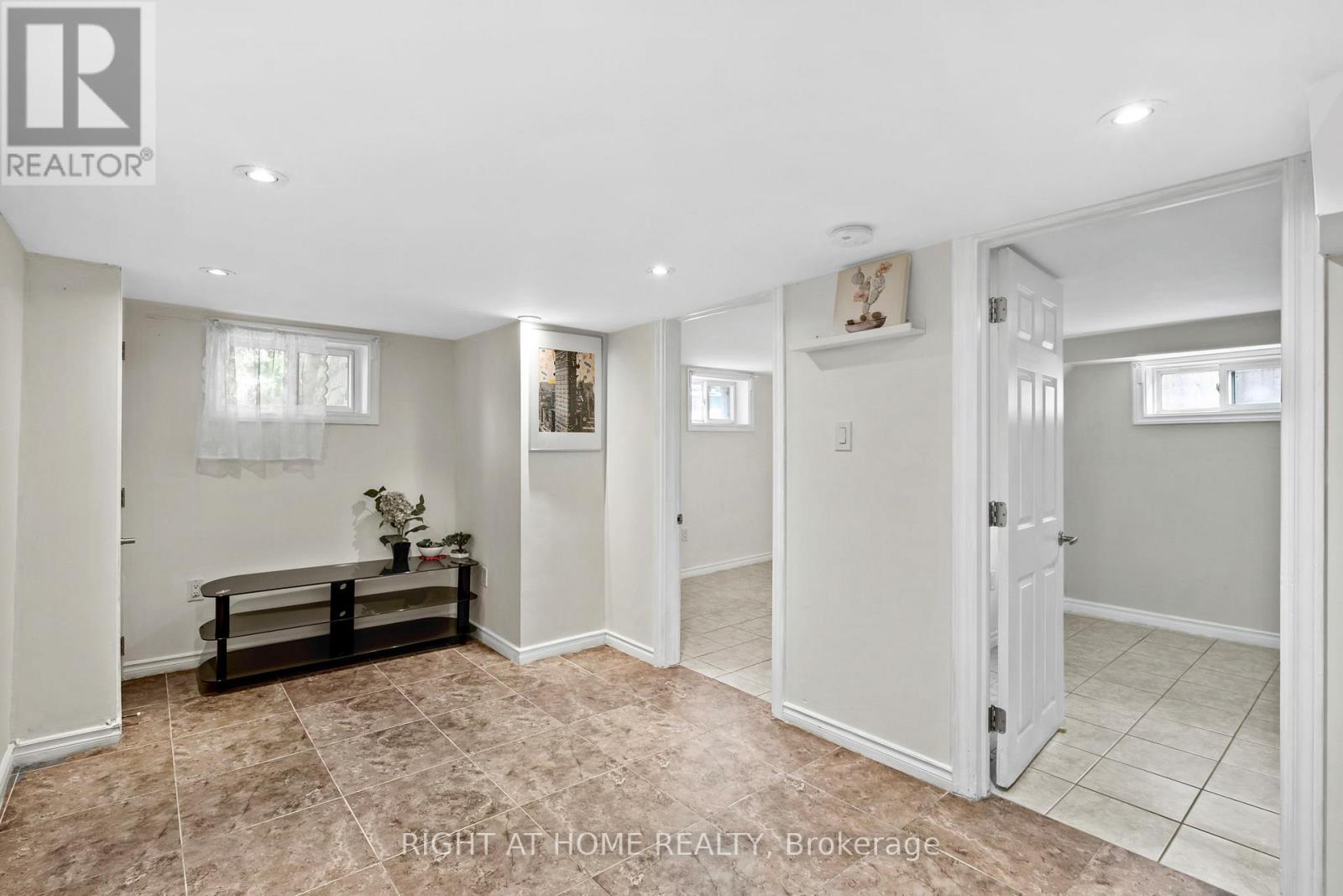 114 New Castle Street, Toronto, Ontario  M8Z 1C8 - Photo 32 - W13456080