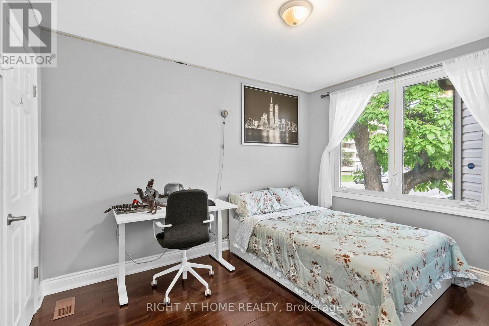 114 New Castle Street, Toronto, Ontario  M8Z 1C8 - Photo 8 - W13456080