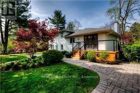 207 Pinehurst Drive, Oakville, Ontario L6J 4X2 - Photo 3 - W13456134