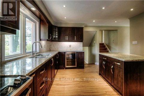 207 Pinehurst Drive, Oakville, Ontario L6J 4X2 - Photo 7 - W13456134
