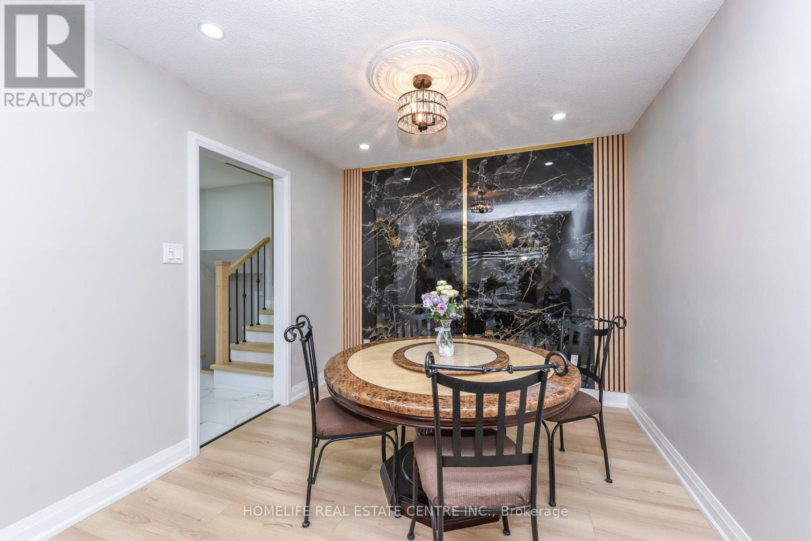 12 Courtleigh Square, Brampton, Ontario  L6Z 1J3 - Photo 13 - W13456210