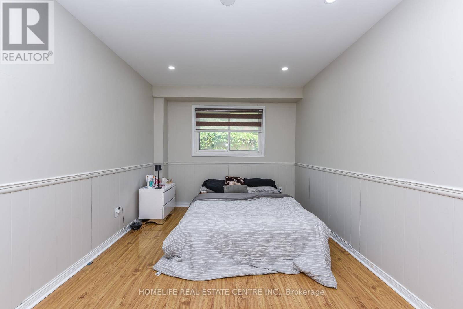 12 Courtleigh Square, Brampton, Ontario  L6Z 1J3 - Photo 28 - W13456210