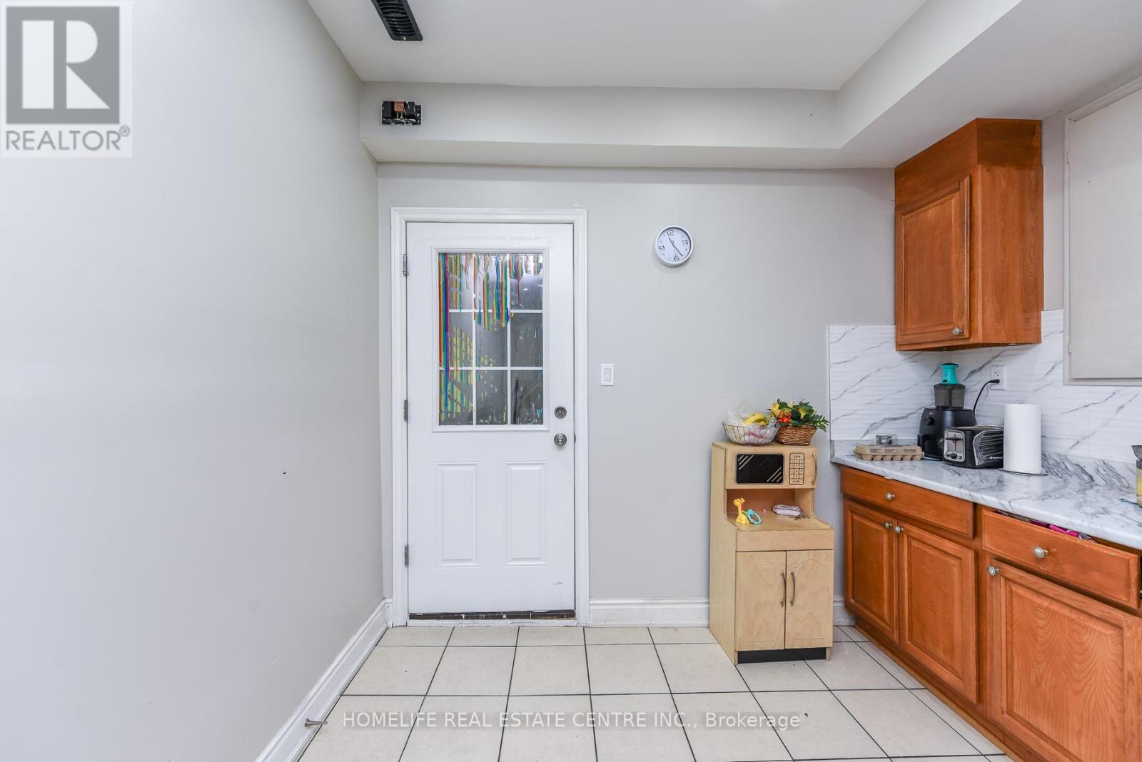 12 Courtleigh Square, Brampton, Ontario  L6Z 1J3 - Photo 44 - W13456210
