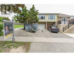 12 COURTLEIGH SQUARE, Brampton, Ontario
