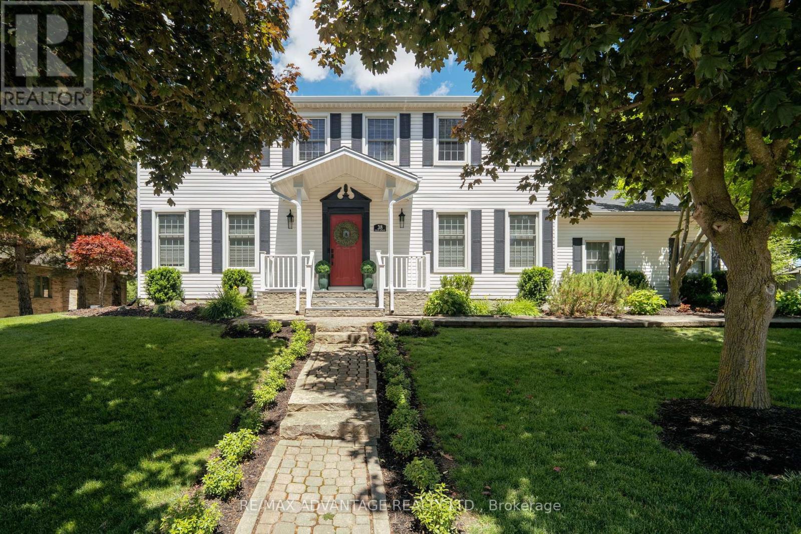 38 DISSING CRESCENT, London North, Ontario