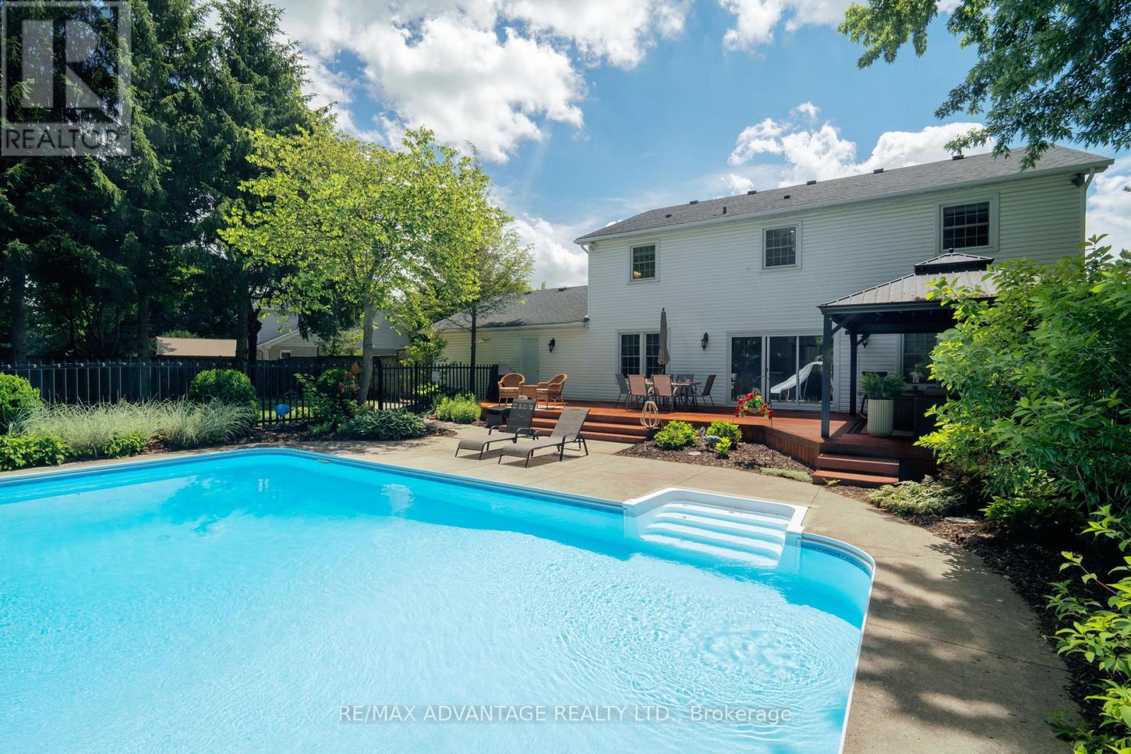 38 Dissing Crescent, London North, Ontario  N6H 5M3 - Photo 31 - X13456306