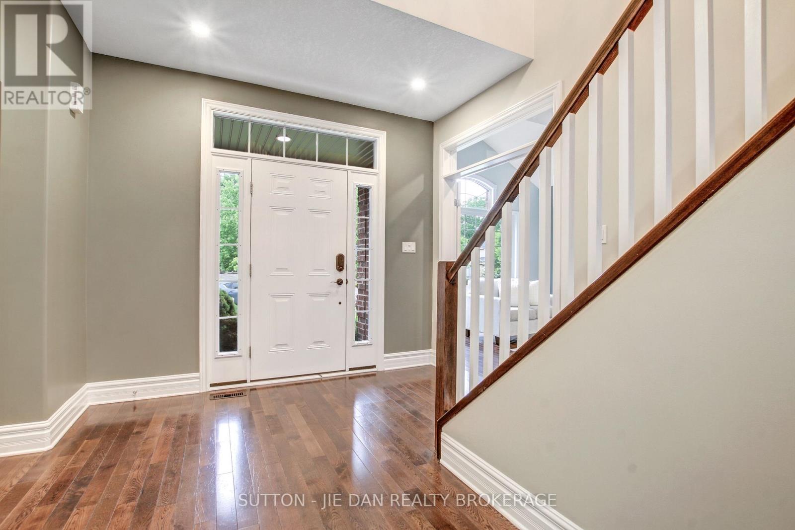 1965 Riverbend Road, London South, Ontario  N6K 0A1 - Photo 13 - X13456460
