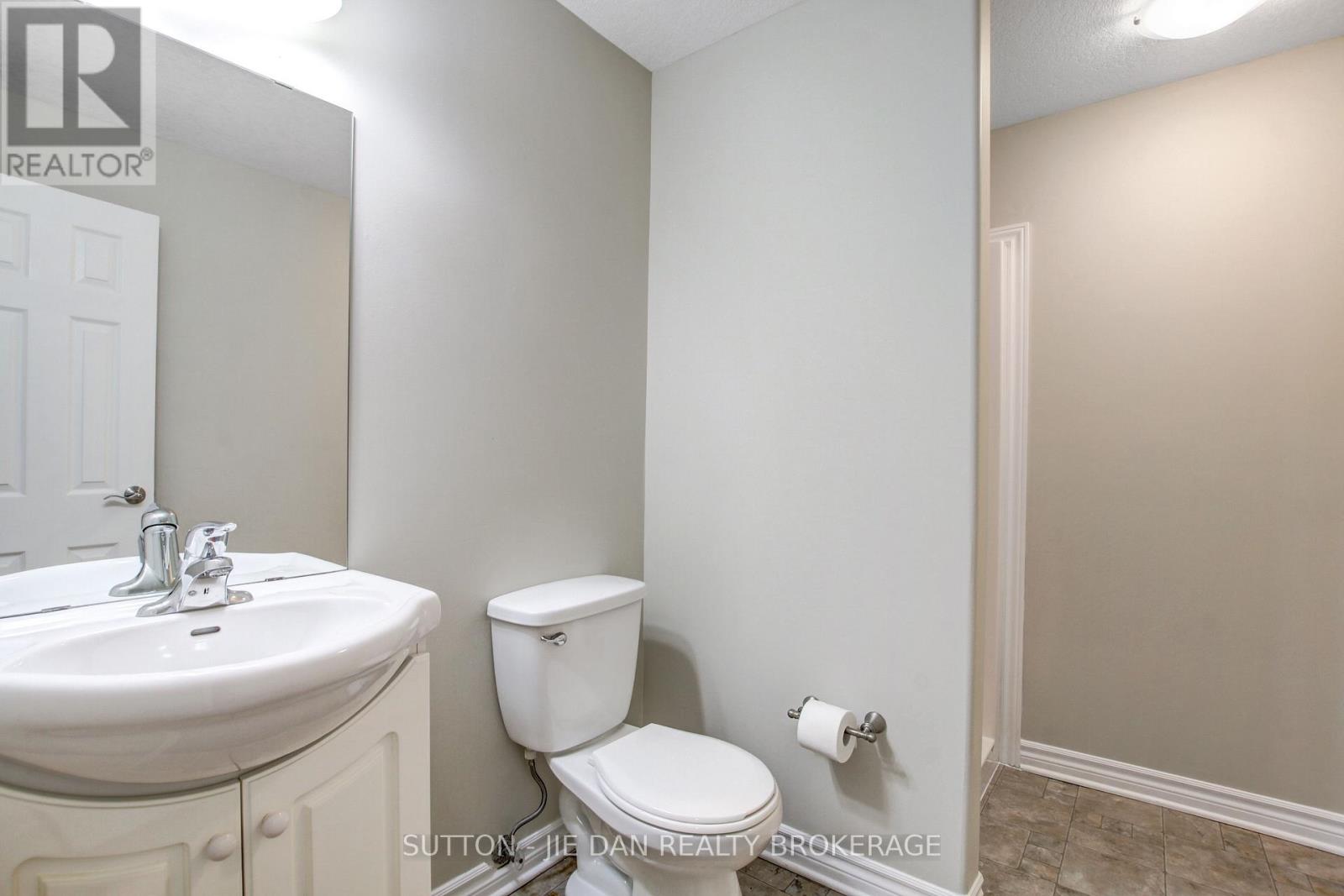 1965 Riverbend Road, London South, Ontario  N6K 0A1 - Photo 26 - X13456460