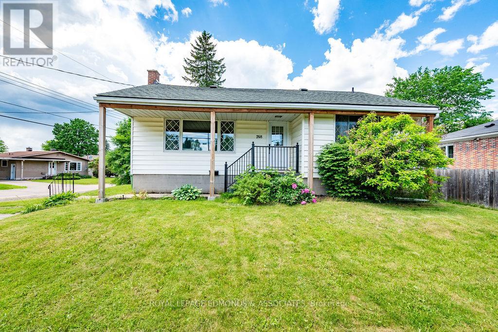 768 Mackay Street, Pembroke, Ontario  K8A 1G9 - Photo 2 - X13456350