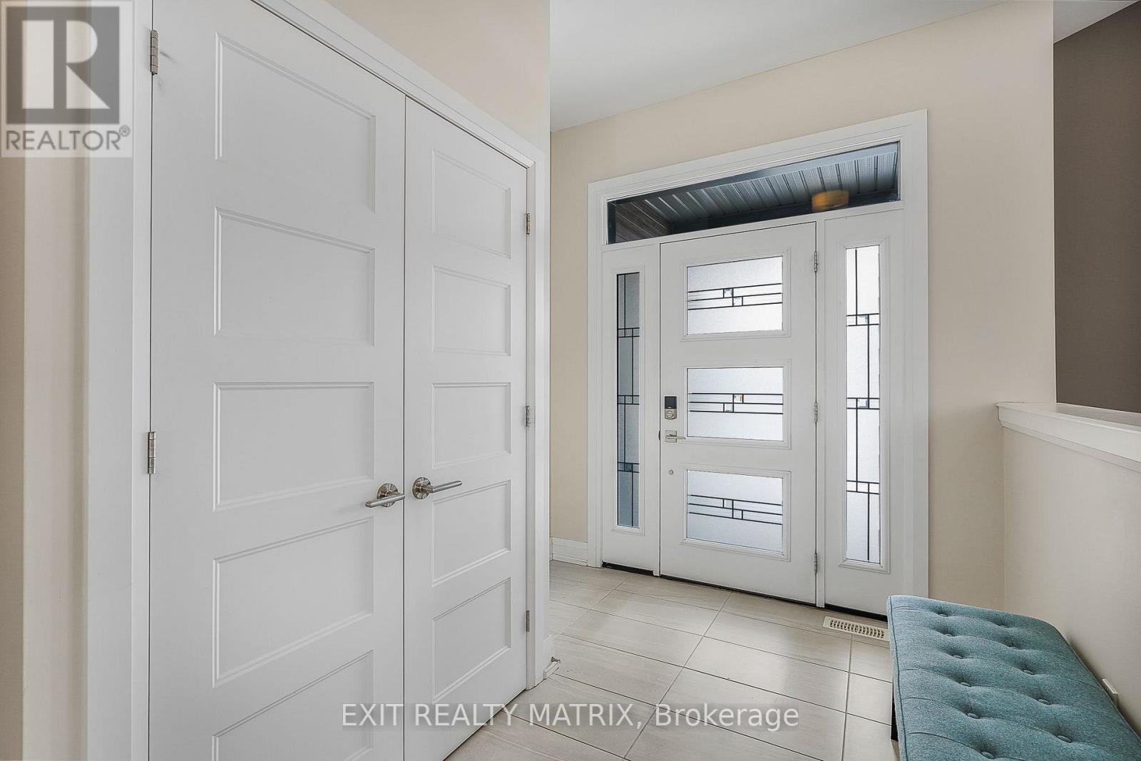 128 Lyon Street, Russell, Ontario K0A 1W0 - Photo 3 - X13456524