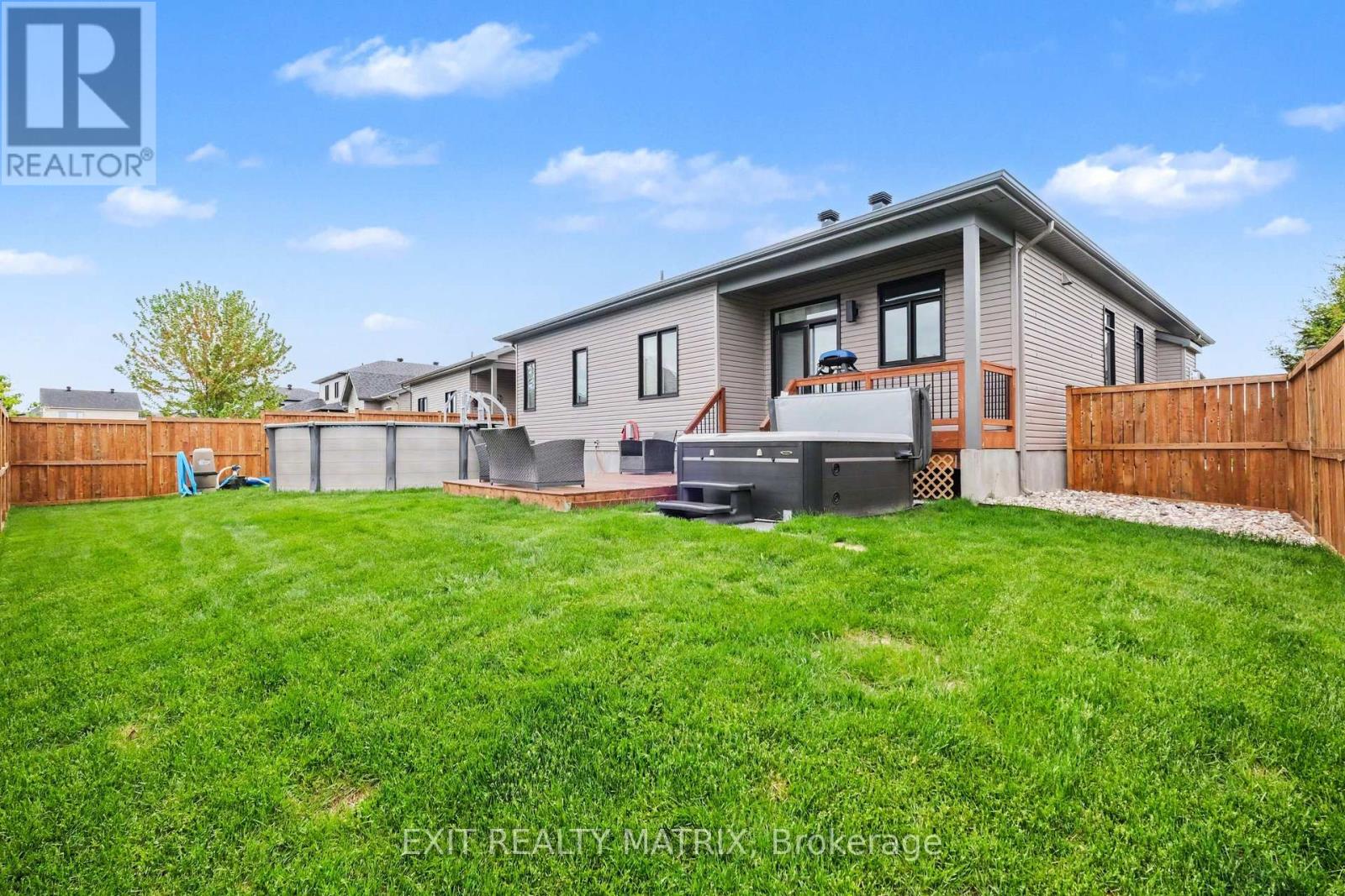 128 Lyon Street, Russell, Ontario K0A 1W0 - Photo 32 - X13456524