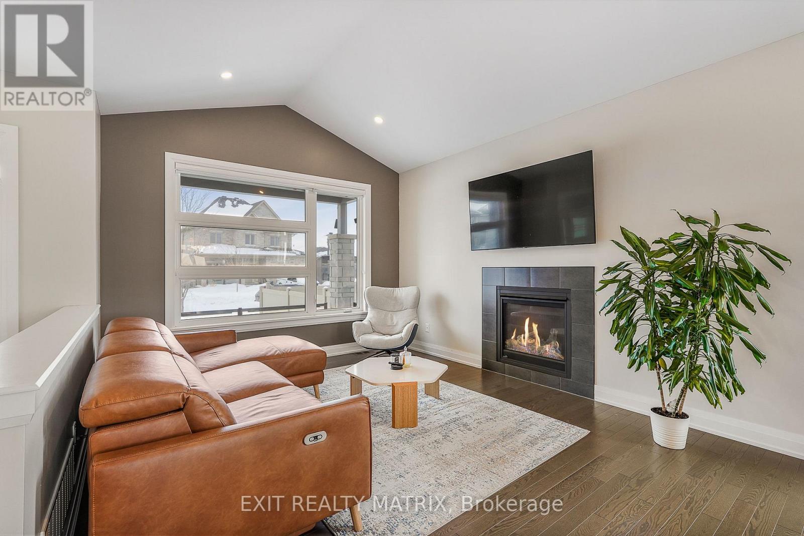 128 Lyon Street, Russell, Ontario K0A 1W0 - Photo 5 - X13456524