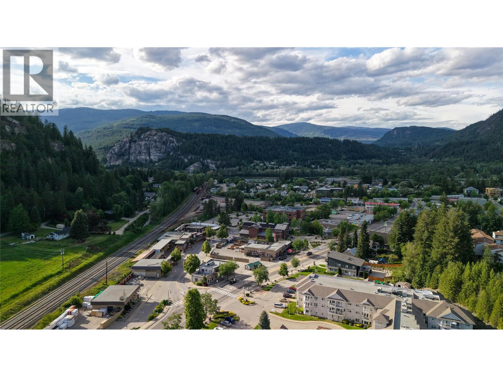 495 Columbia Street Unit# 1, Castlegar, British Columbia  V1N 1G8 - Photo 20 - 10388178