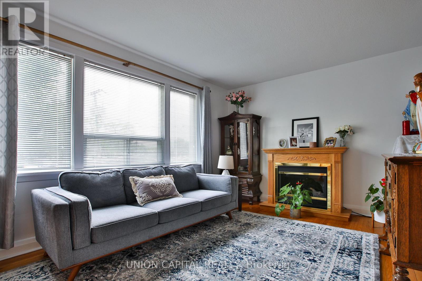 12 Newton Drive, Toronto, Ontario M2M 2M7 - Photo 3 - C13456340