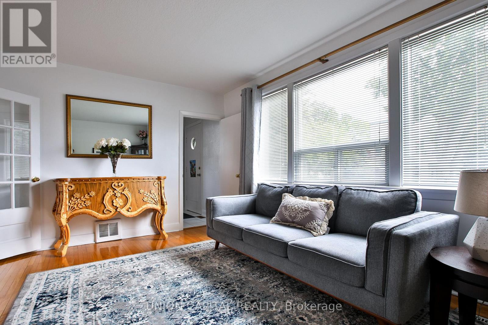 12 Newton Drive, Toronto, Ontario M2M 2M7 - Photo 4 - C13456340