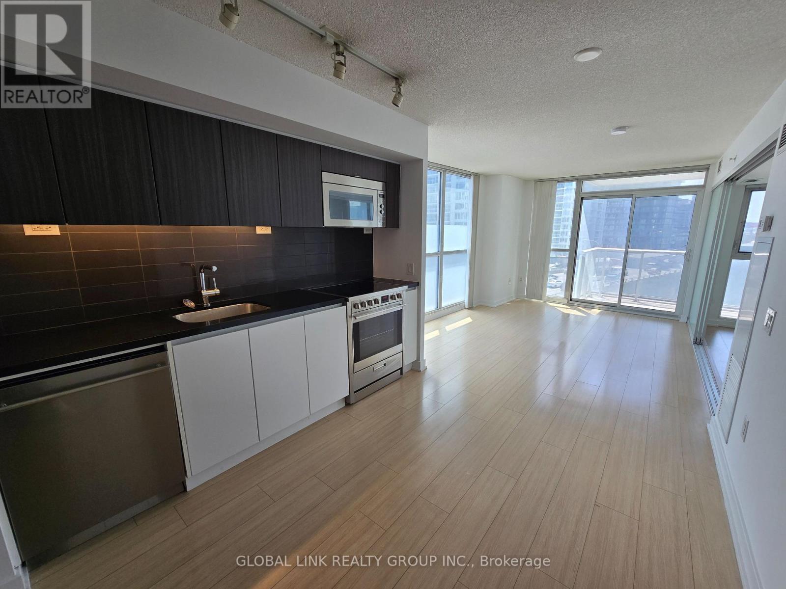 808 - 75 QUEENS WHARF ROAD, Toronto, Ontario