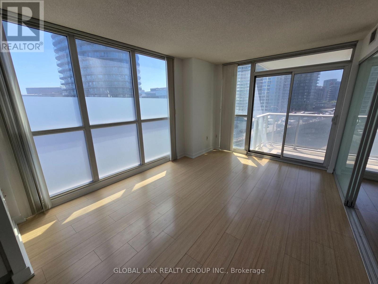 808 - 75 Queens Wharf Road, Toronto, Ontario  M5V 0J8 - Photo 3 - C13456416