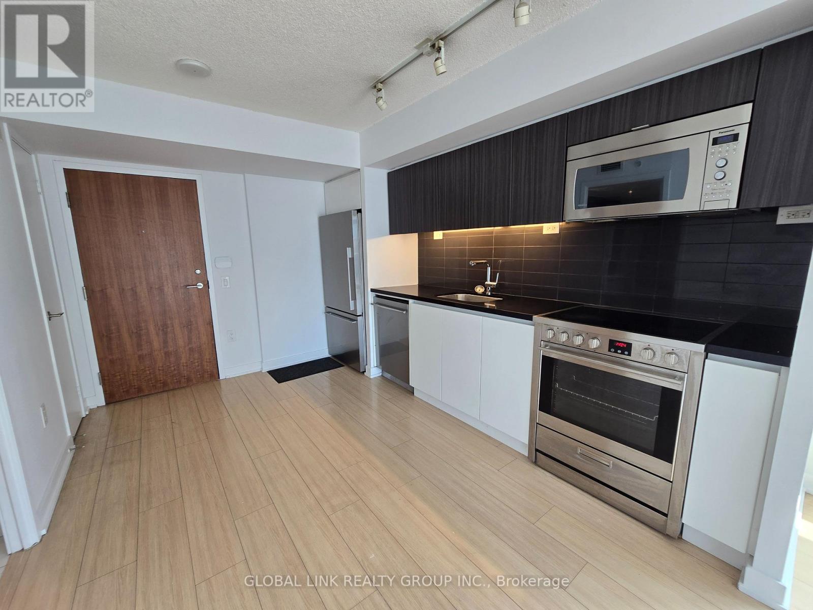 808 - 75 Queens Wharf Road, Toronto, Ontario  M5V 0J8 - Photo 4 - C13456416