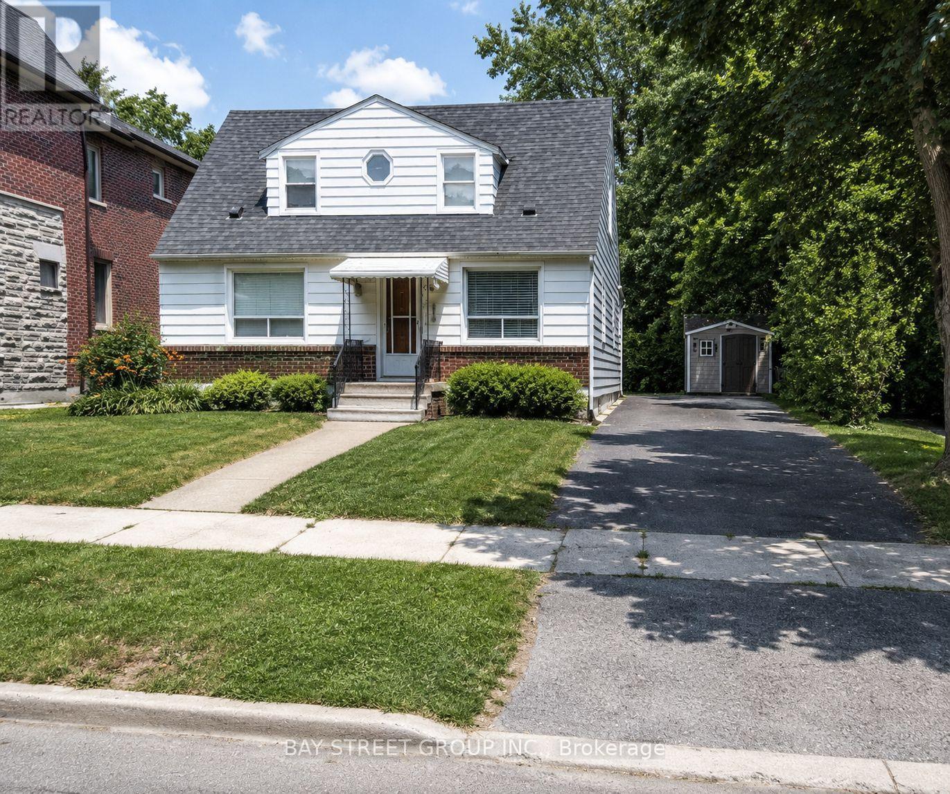 9 GLENBOROUGH PARK CRESCENT, Toronto, Ontario