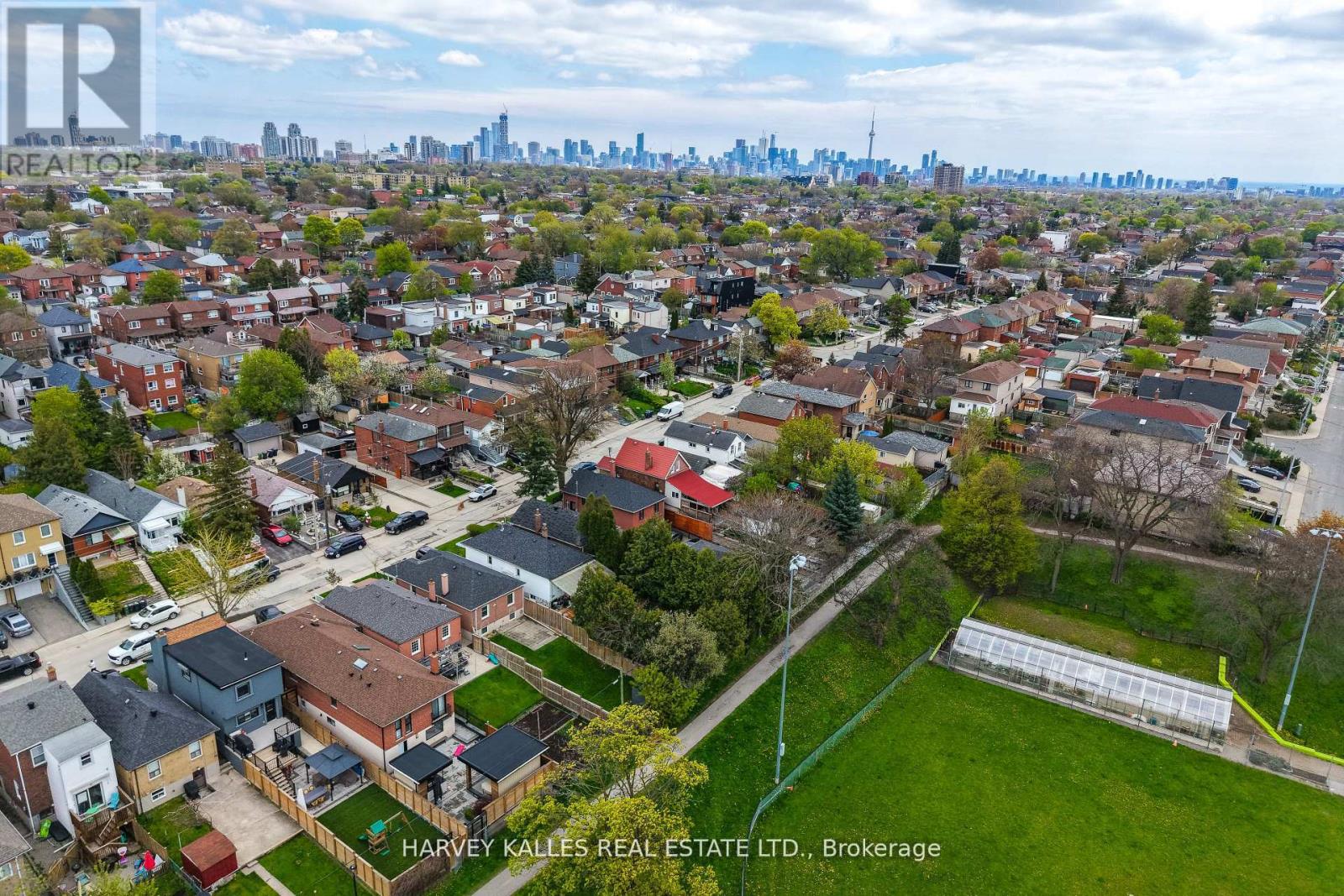 568 Northcliffe Boulevard, Toronto, Ontario  M6E 3L7 - Photo 49 - C13456542