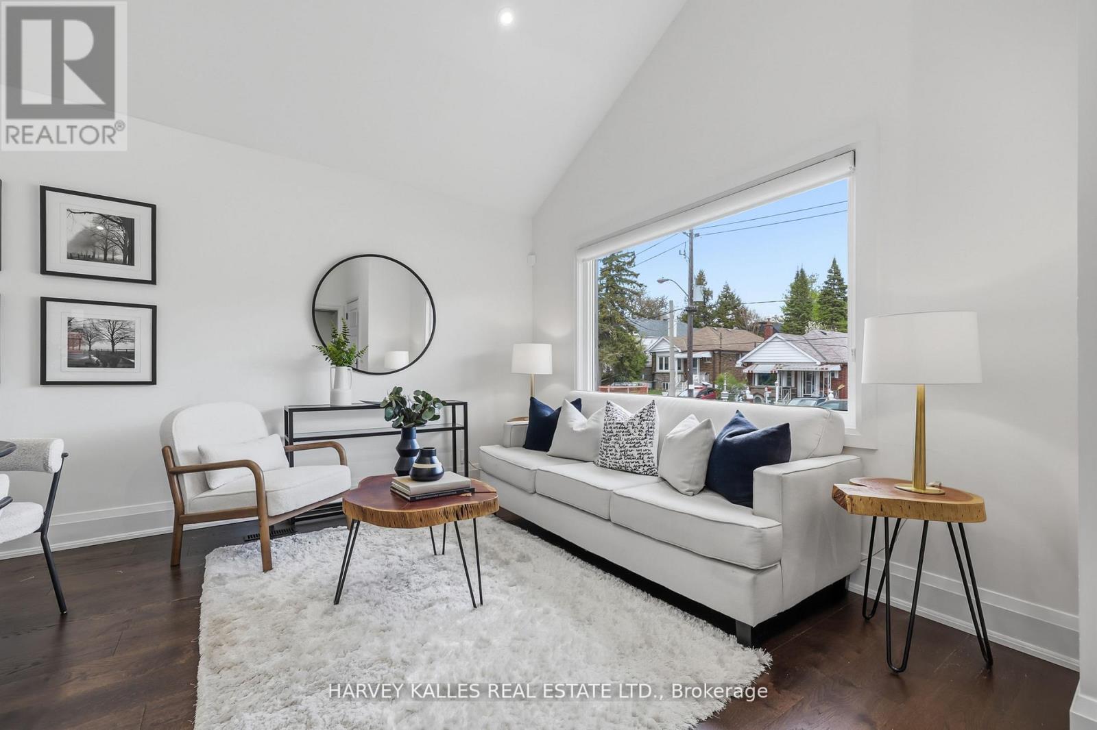 568 Northcliffe Boulevard, Toronto, Ontario  M6E 3L7 - Photo 6 - C13456542