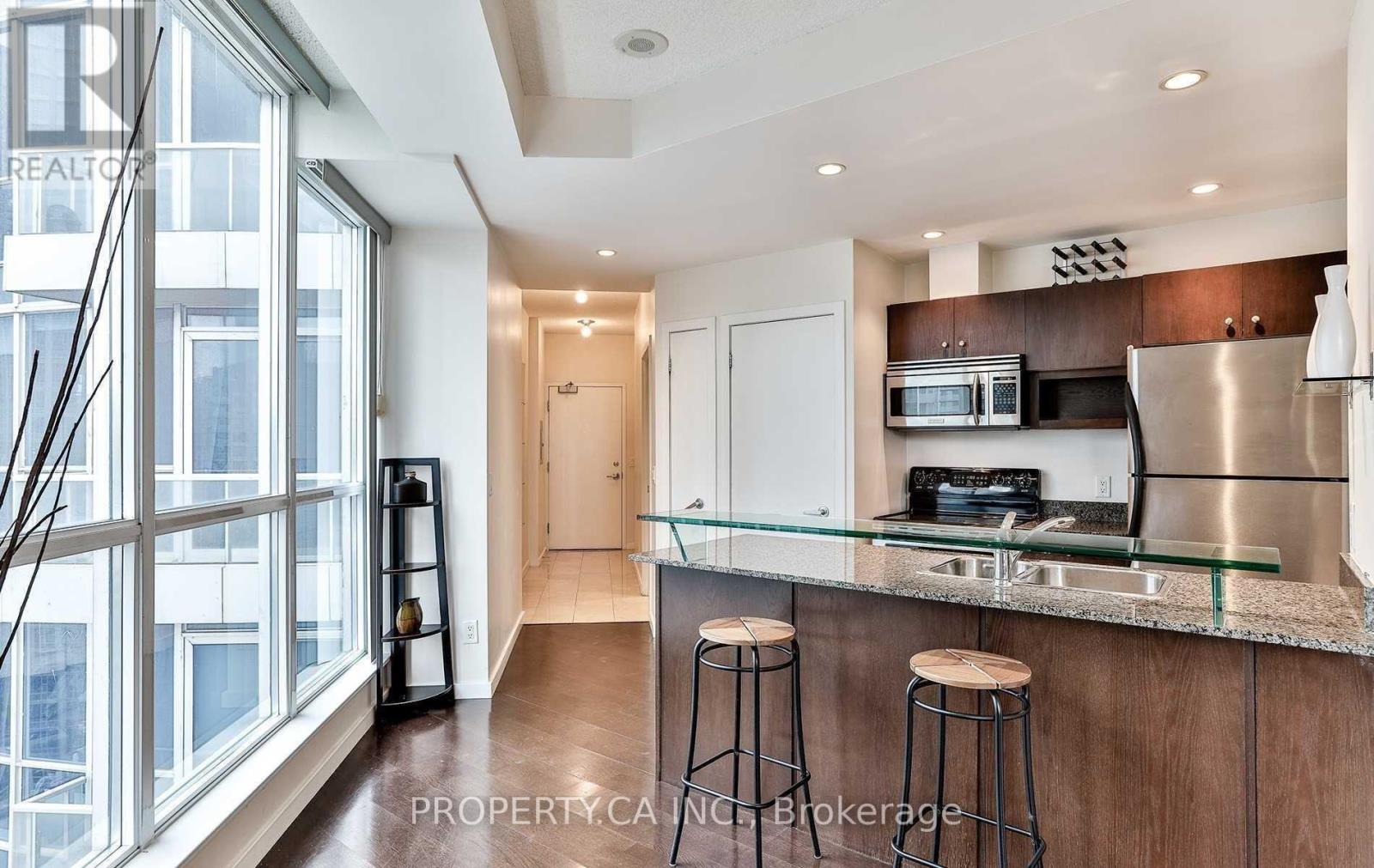 3112 - 208 Queens Quay W, Toronto, Ontario  M5J 2Y5 - Photo 3 - C13456552