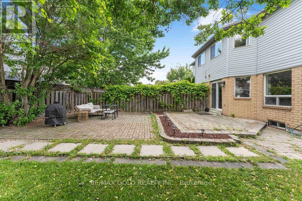 1201 Mowat Lane, Milton, Ontario  L9T 5R2 - Photo 39 - W13456138